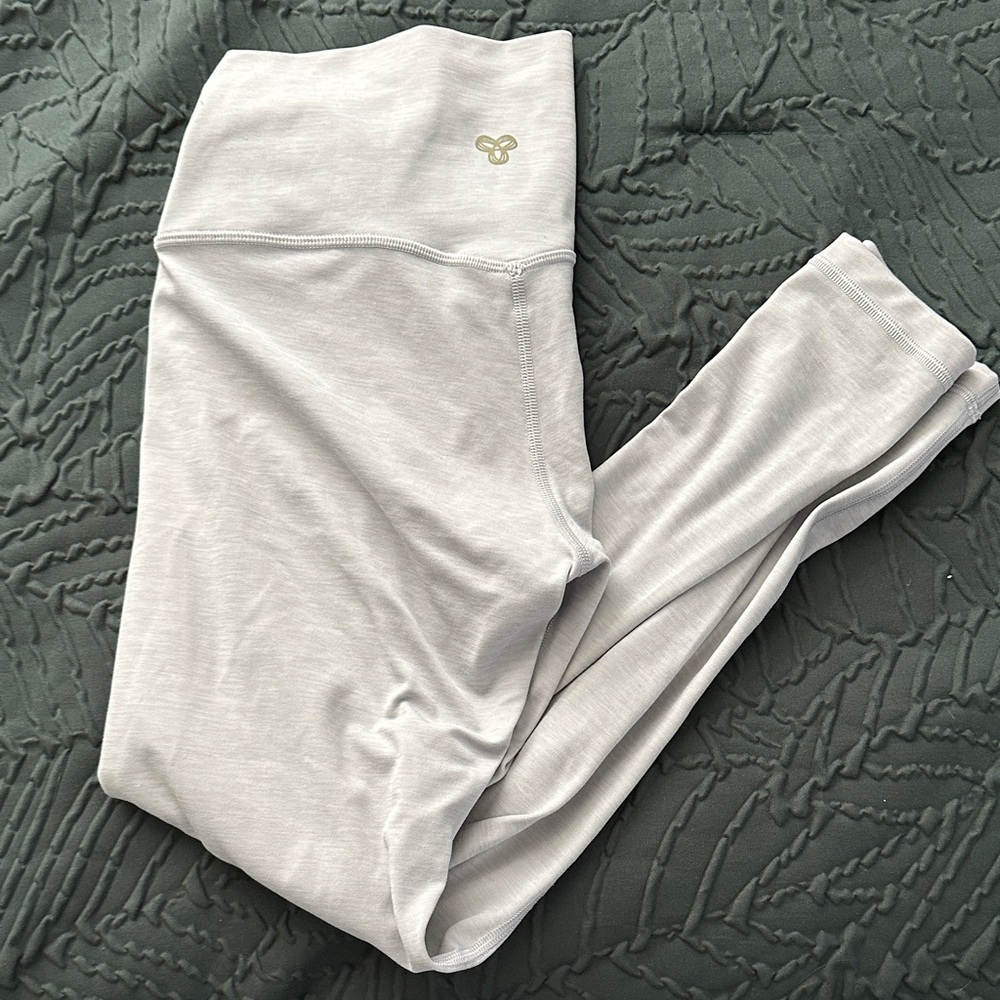 Aritzia Golden Leggings!